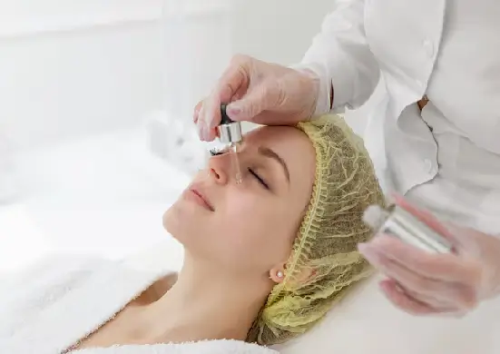 Medical visualization of PRP facial therapy improving skin texture and promoting collagen production